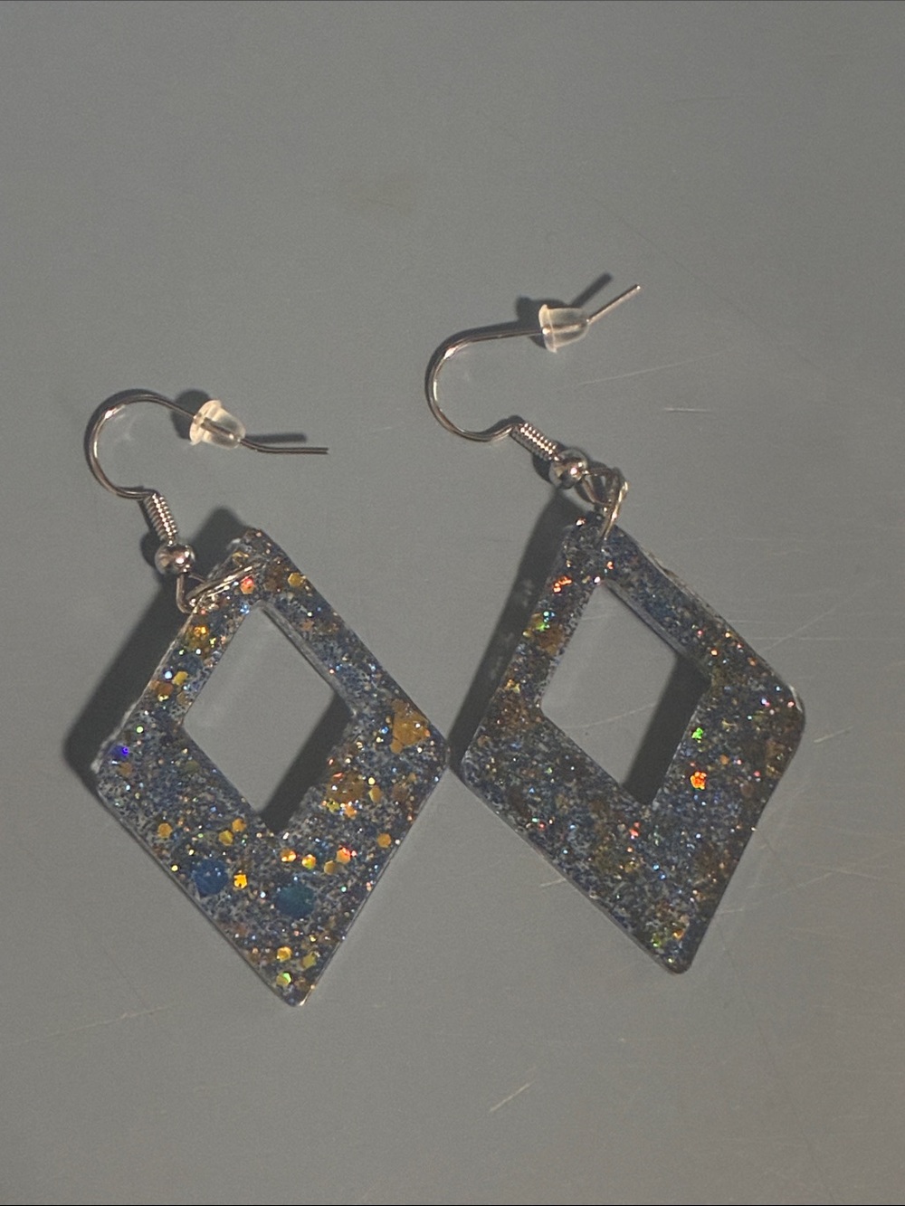 Glitter Diamond-Shaped Drop Earrings - Silver Sparkle
